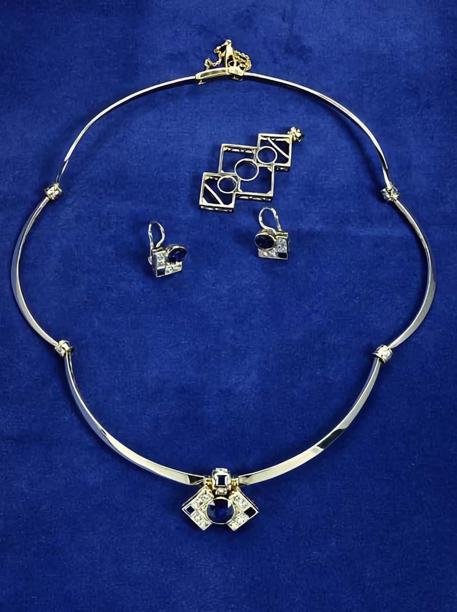 Janice-Mitchell-sapphire-necklet-suite1-3-4