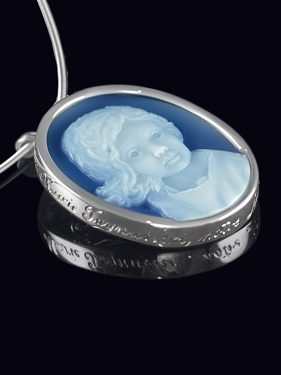 custom-cameo-blue-agate-omega-chain-3-4